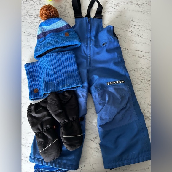 Snow pants 2T and accessories. - Picture 1 of 1